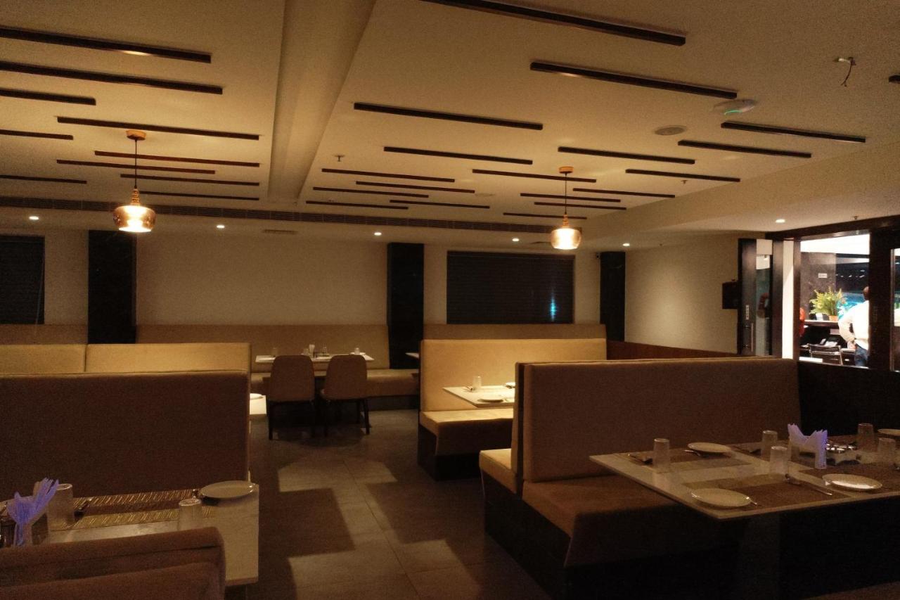 Sri Sri Sri Hotel Khammam Luaran gambar