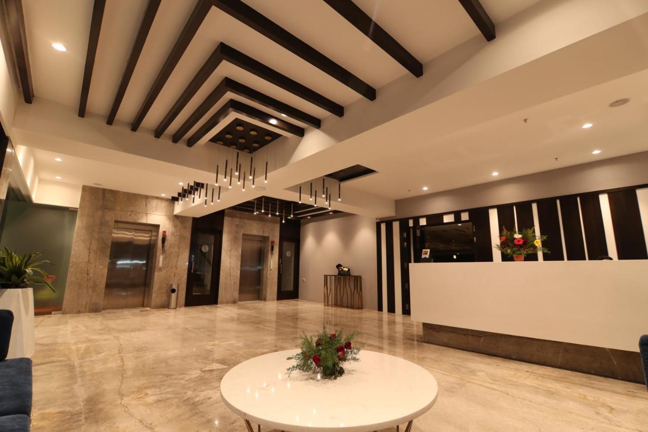 Sri Sri Sri Hotel Khammam Luaran gambar