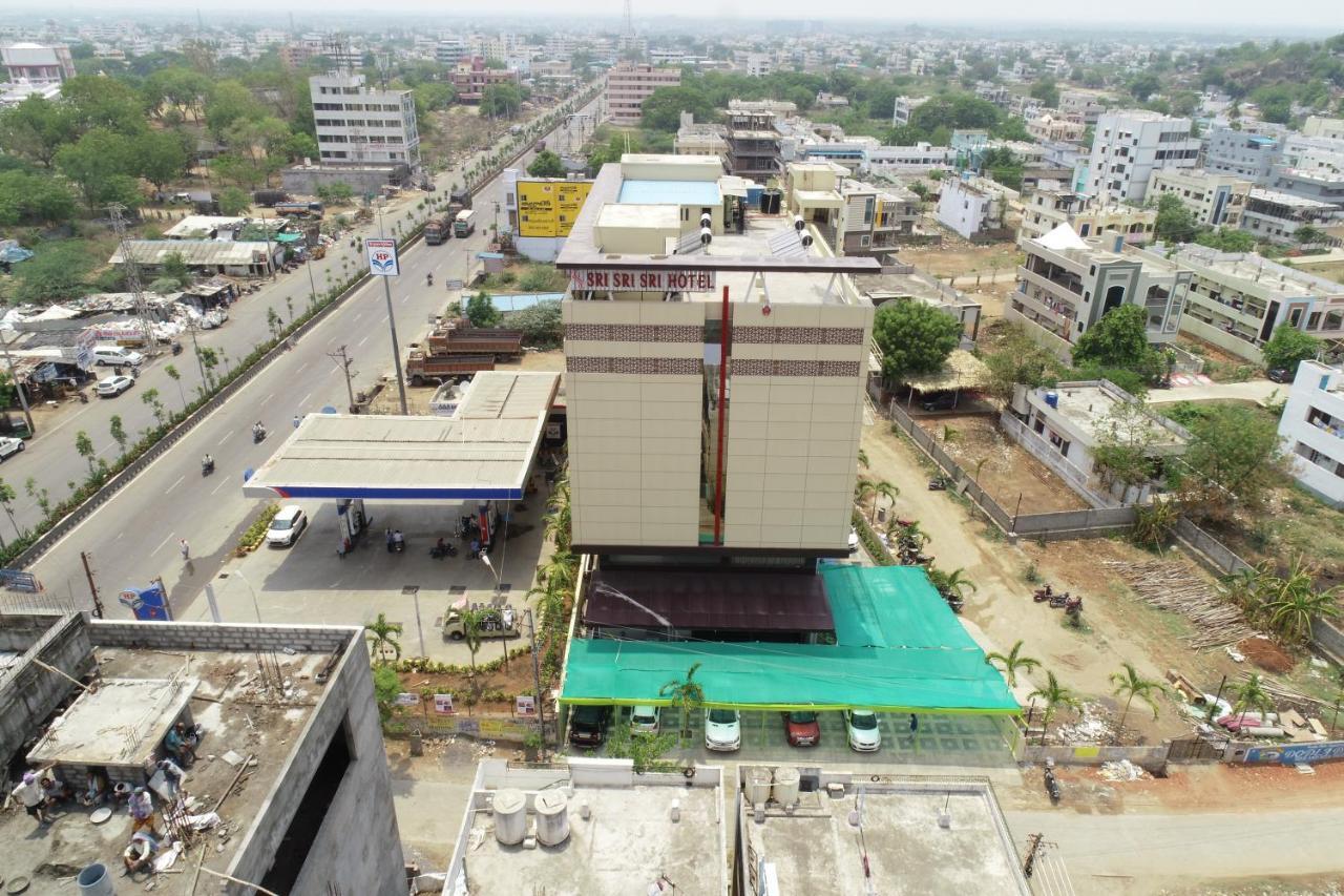 Sri Sri Sri Hotel Khammam Luaran gambar