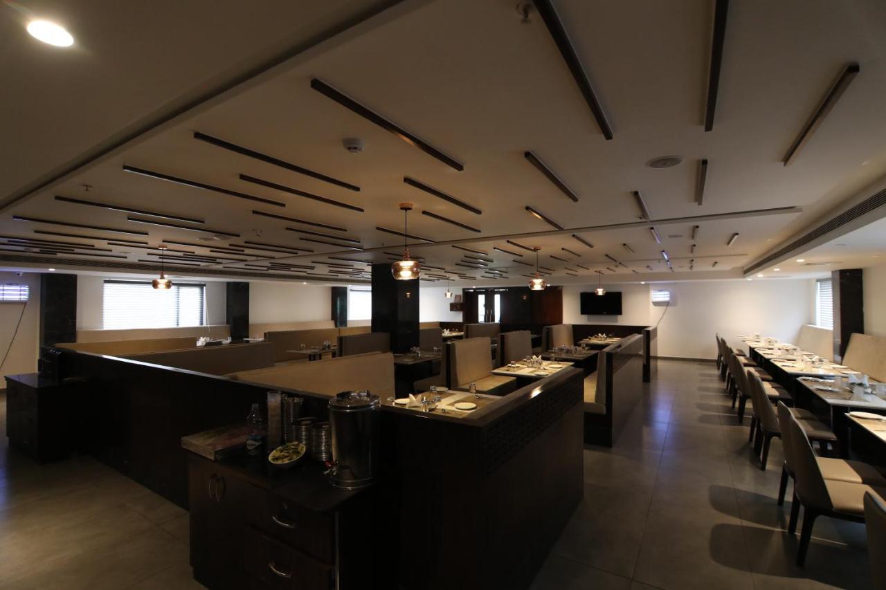 Sri Sri Sri Hotel Khammam Luaran gambar