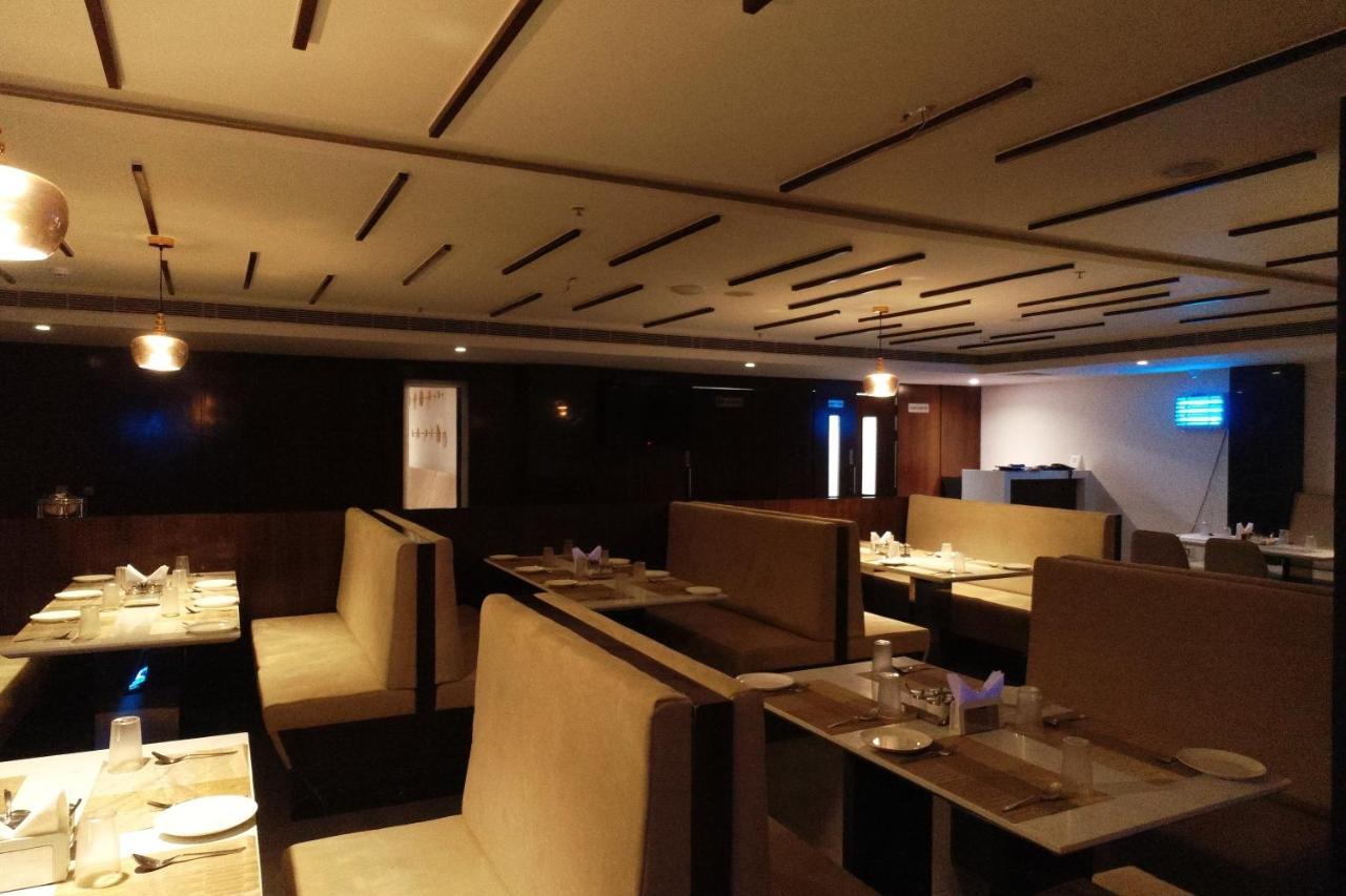 Sri Sri Sri Hotel Khammam Luaran gambar