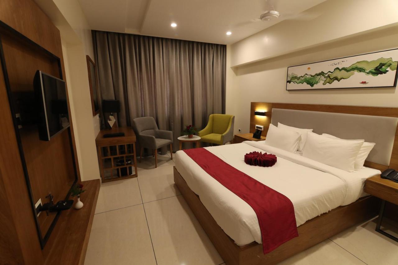 Sri Sri Sri Hotel Khammam Luaran gambar